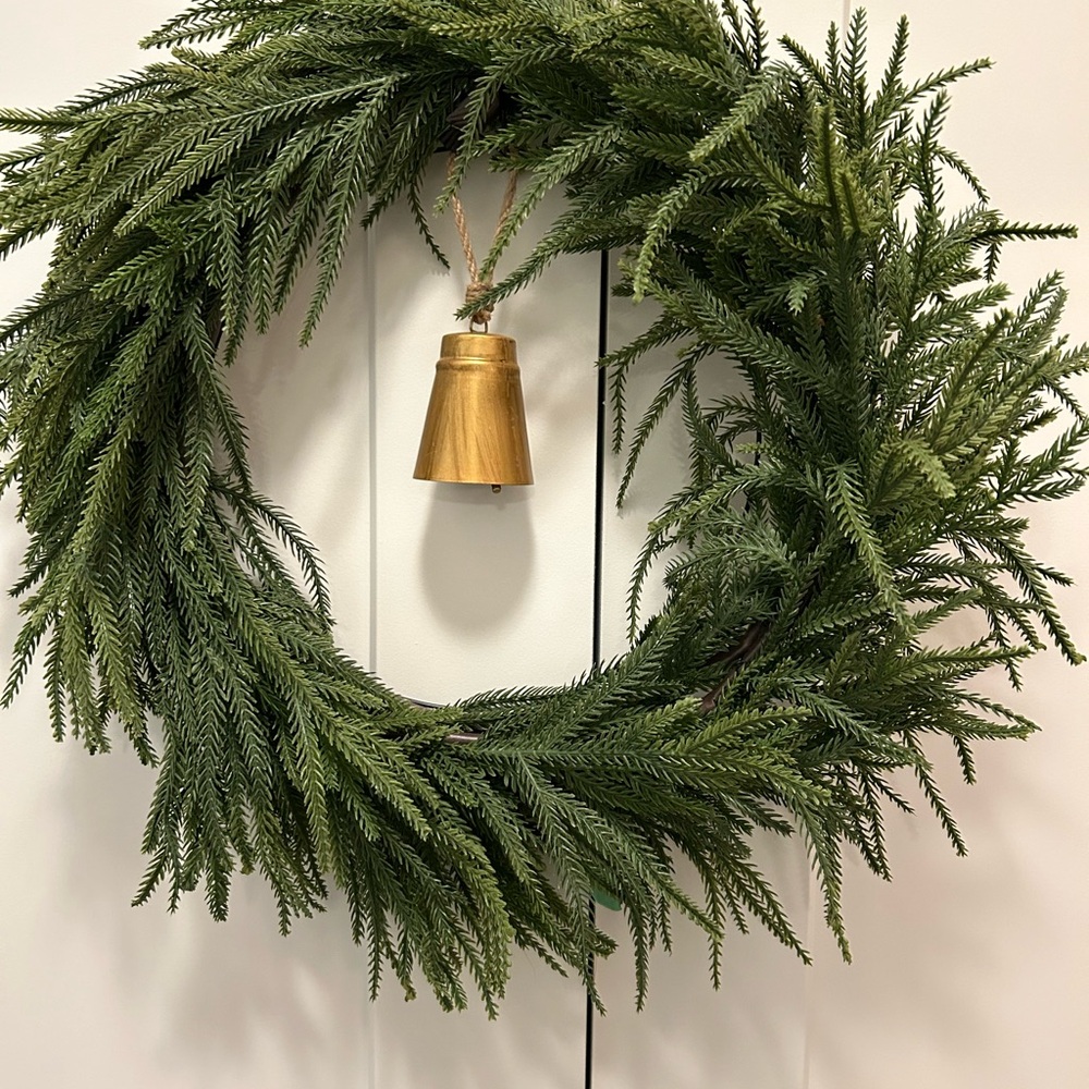Holiday Wreath Norfolk Pine with Gold Bell